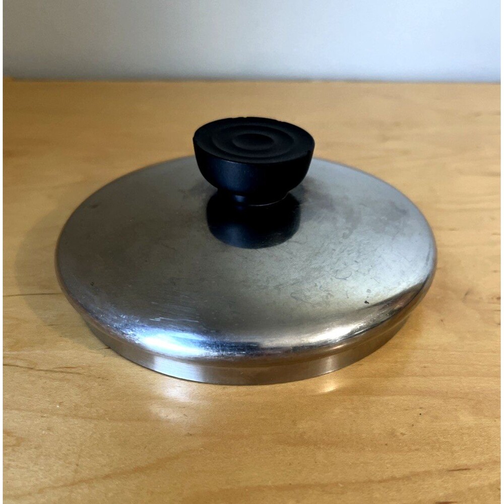 Vtg. Revere Ware 1 Qt Lid (5 3/8  Internal Diameter)  5 5/8" External Diameter